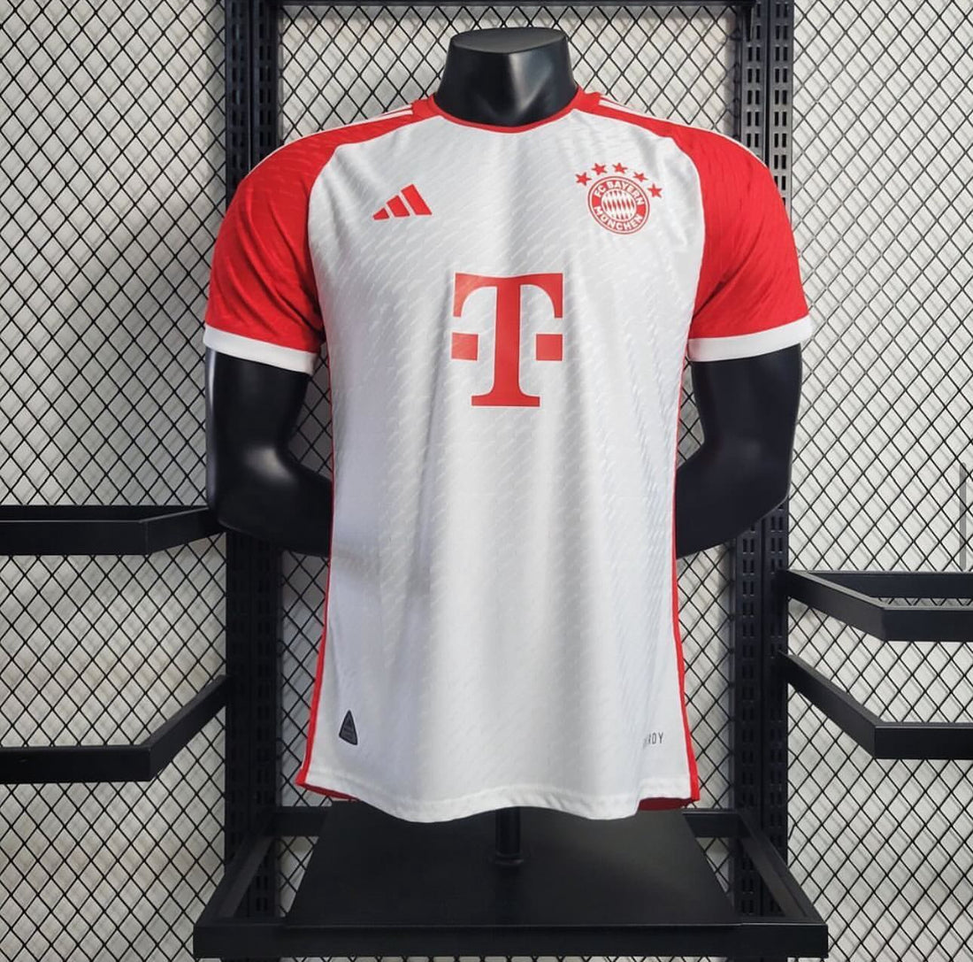 Bayern Münich, Sezona 2023/2024, Domaći Dres