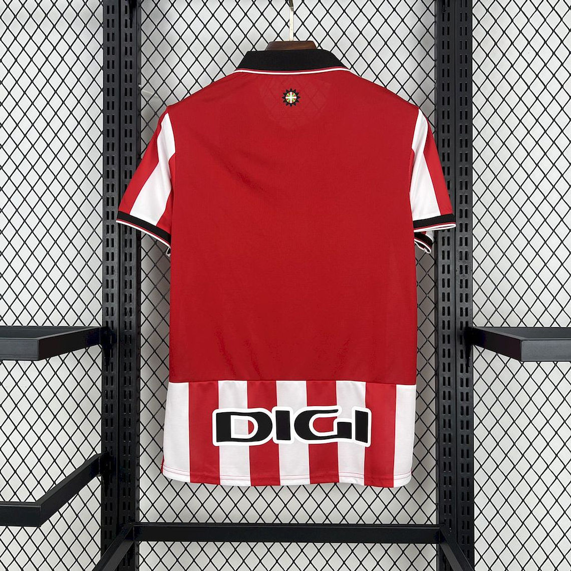 Athletic Bilbao, Sezona 2025/2026, Domaći Dres