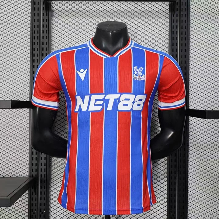 Crystal Palace, Sezona 2025/2026, Domaći Dres
