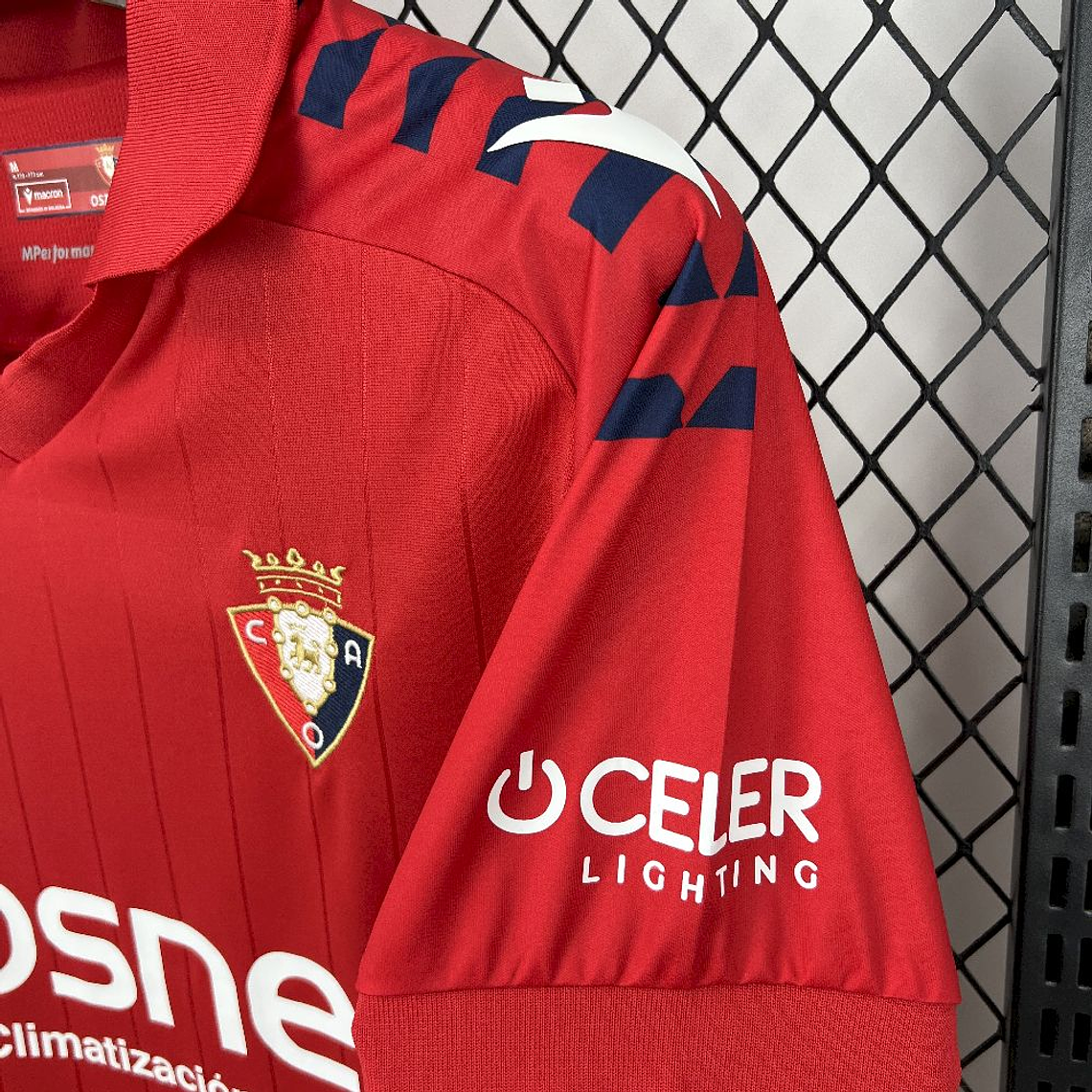 Osasuna, Sezona 2025/2026, Domaći Dres