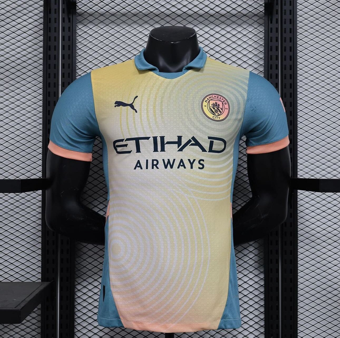 Manchester City, Season 2024/2025, Fourth Jersey