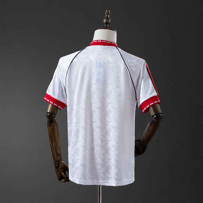 Manchester United gostujući dres 1991.