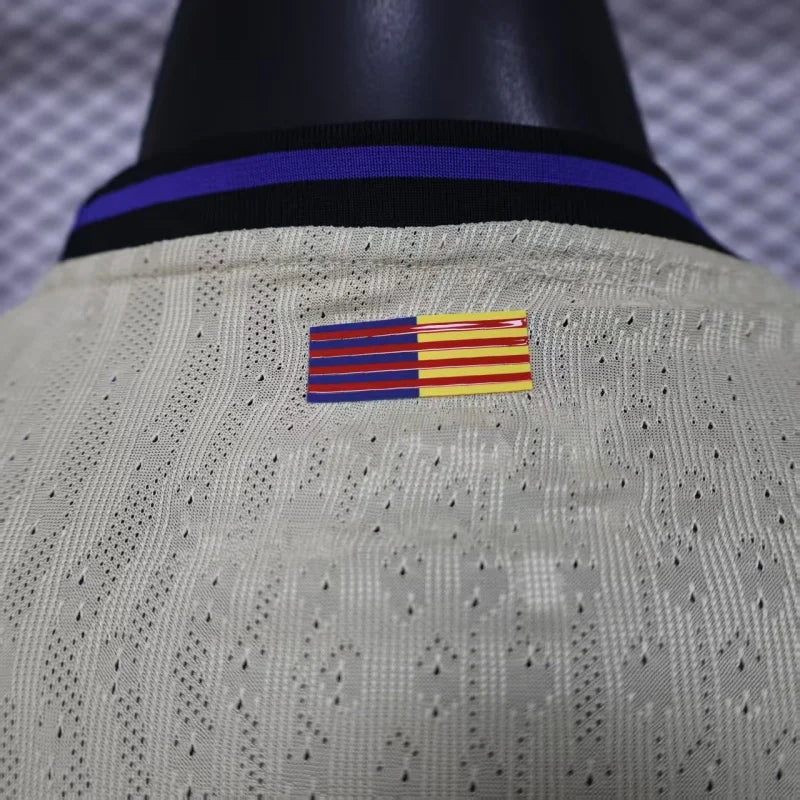 Barcelona, Sezona 2025/2026, Gostujući Dres - Dugi Rukavi