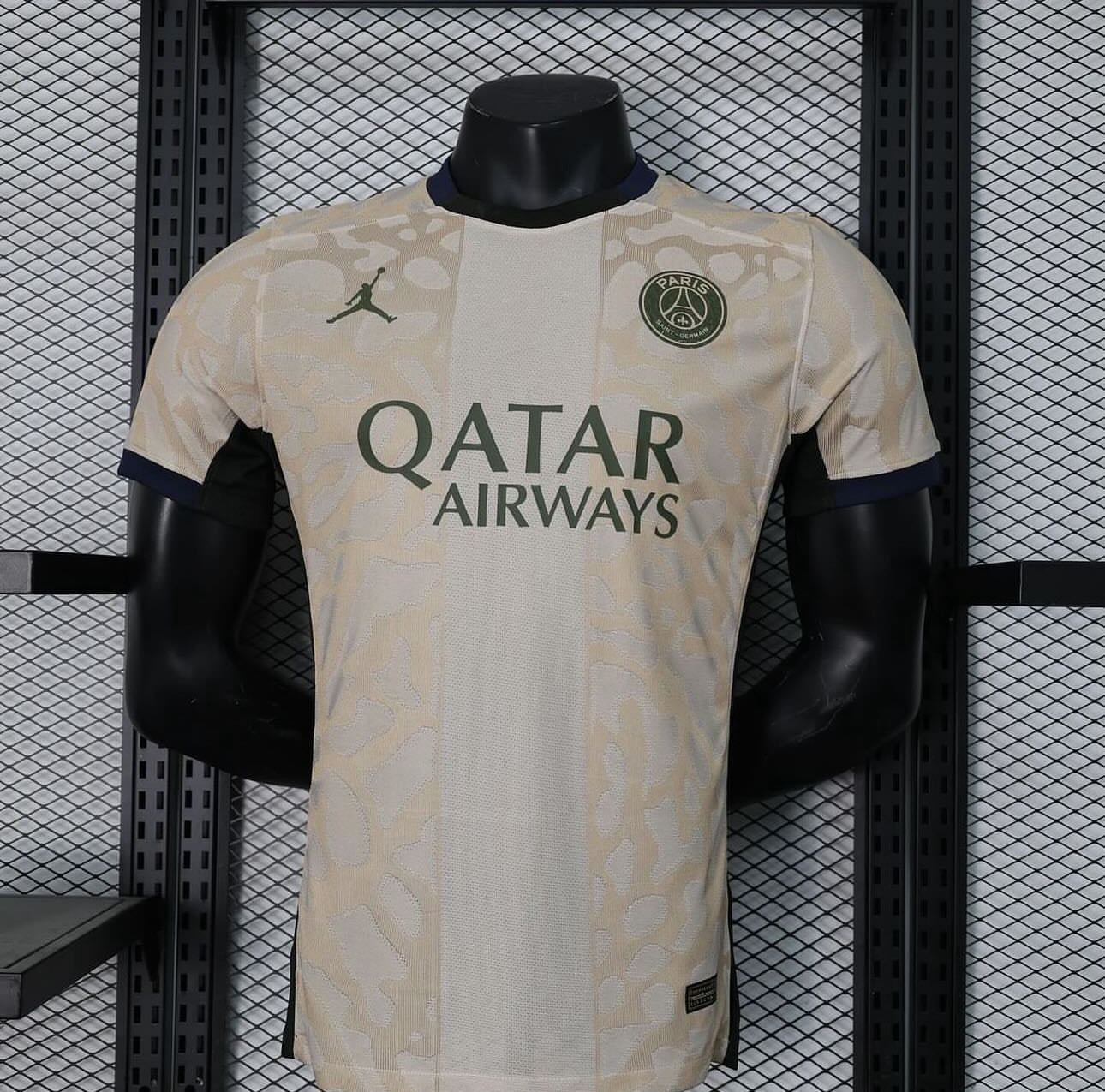 PSG, Season 2023/2024, Fourth Jersey