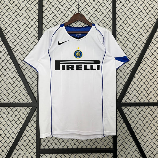 Inter Milan, Sezona 2004/2005, Gostujući Retro Dres.