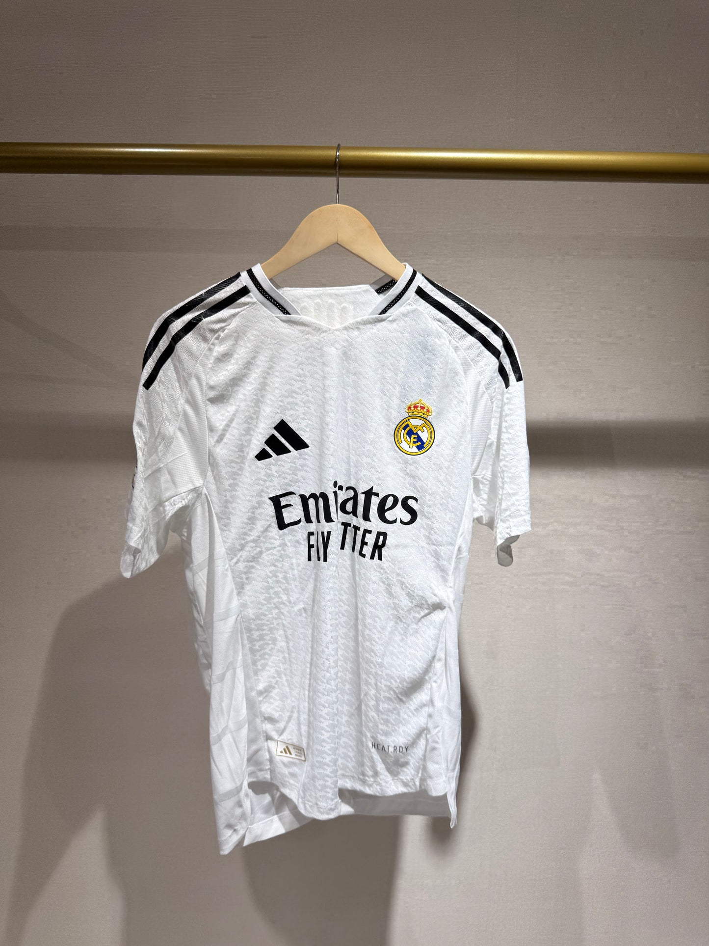 Real Madrid, Sezona 2024/2025, Domaći Dres - Vini Jr 7