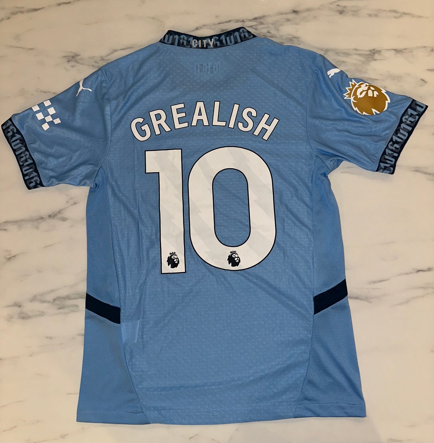 Manchester City, Sezona 2024/2025, Domaći Dres - Grealish 10