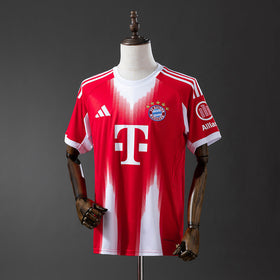 Bayern Minhen Domaći 25/26