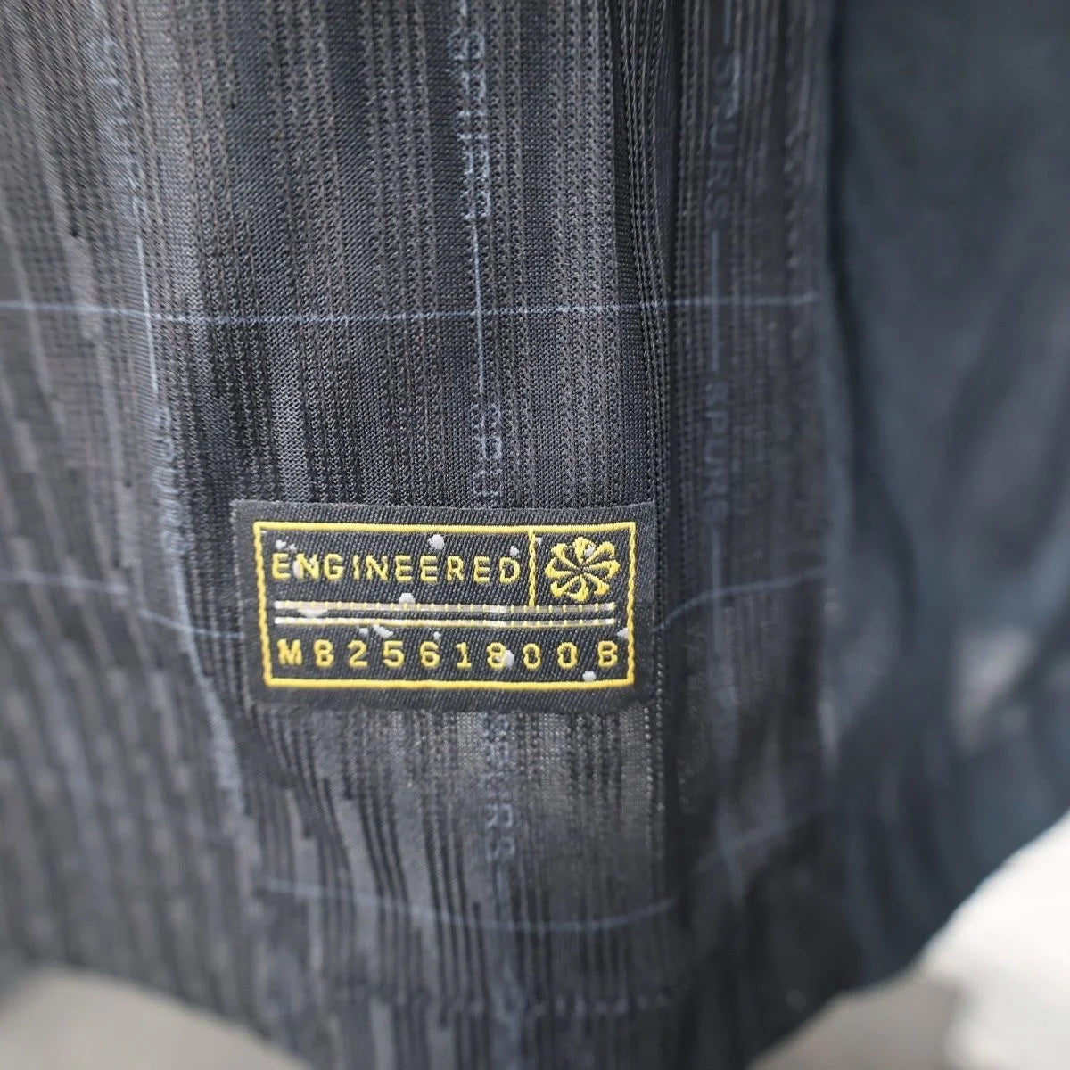 Tottenham, Sezona 2025/2026, Gostujući Dres