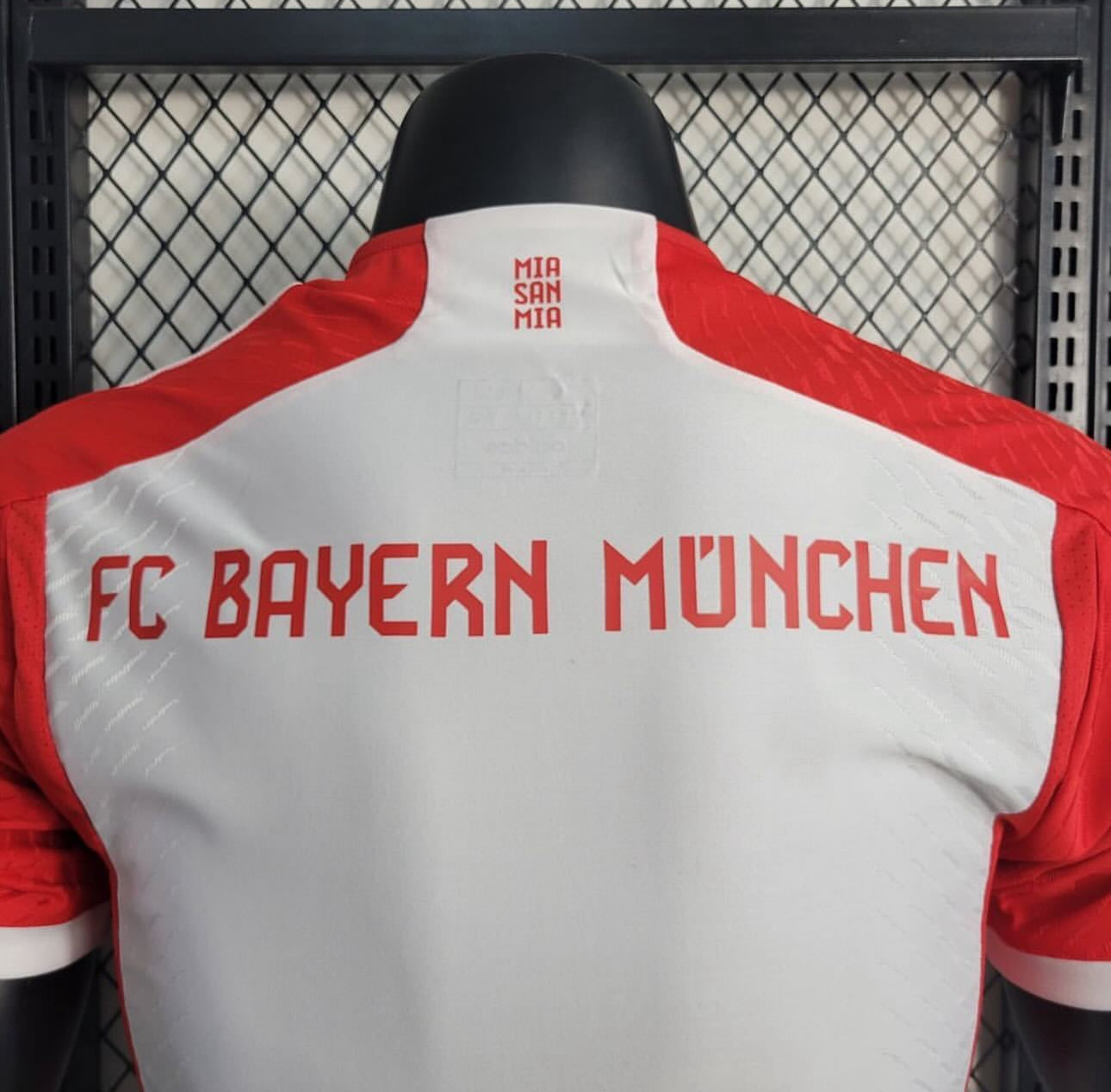 Bayern Münich, Season 2023/2024, Home Jersey