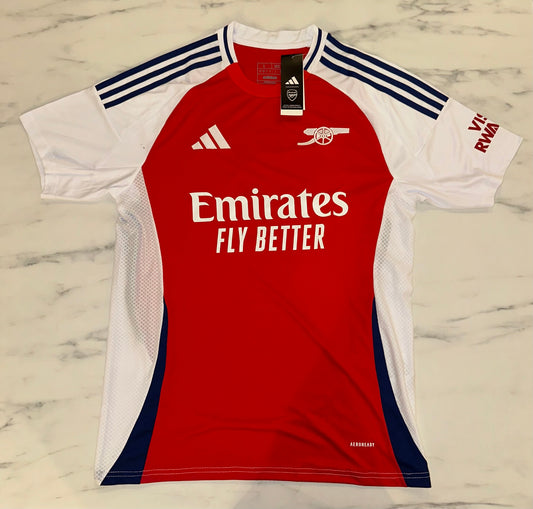 Arsenal, Sezona 2024/2025, Domaći Dres - Saka 7
