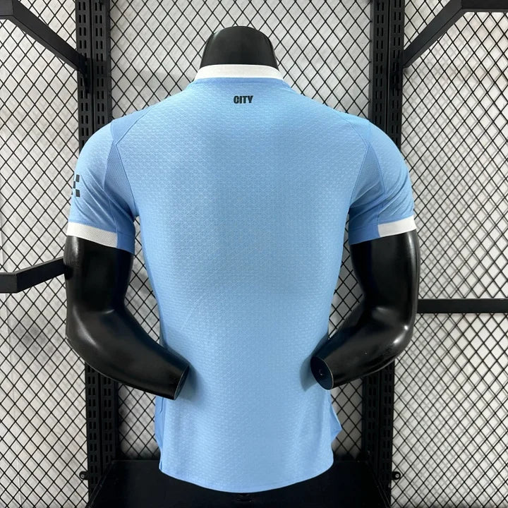 Manchester City, Sezona 2025/2026, Domaći Dres