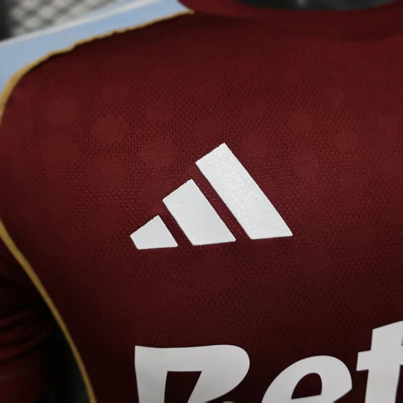 Aston Villa, Sezona 2025/2026, Domaći Dres