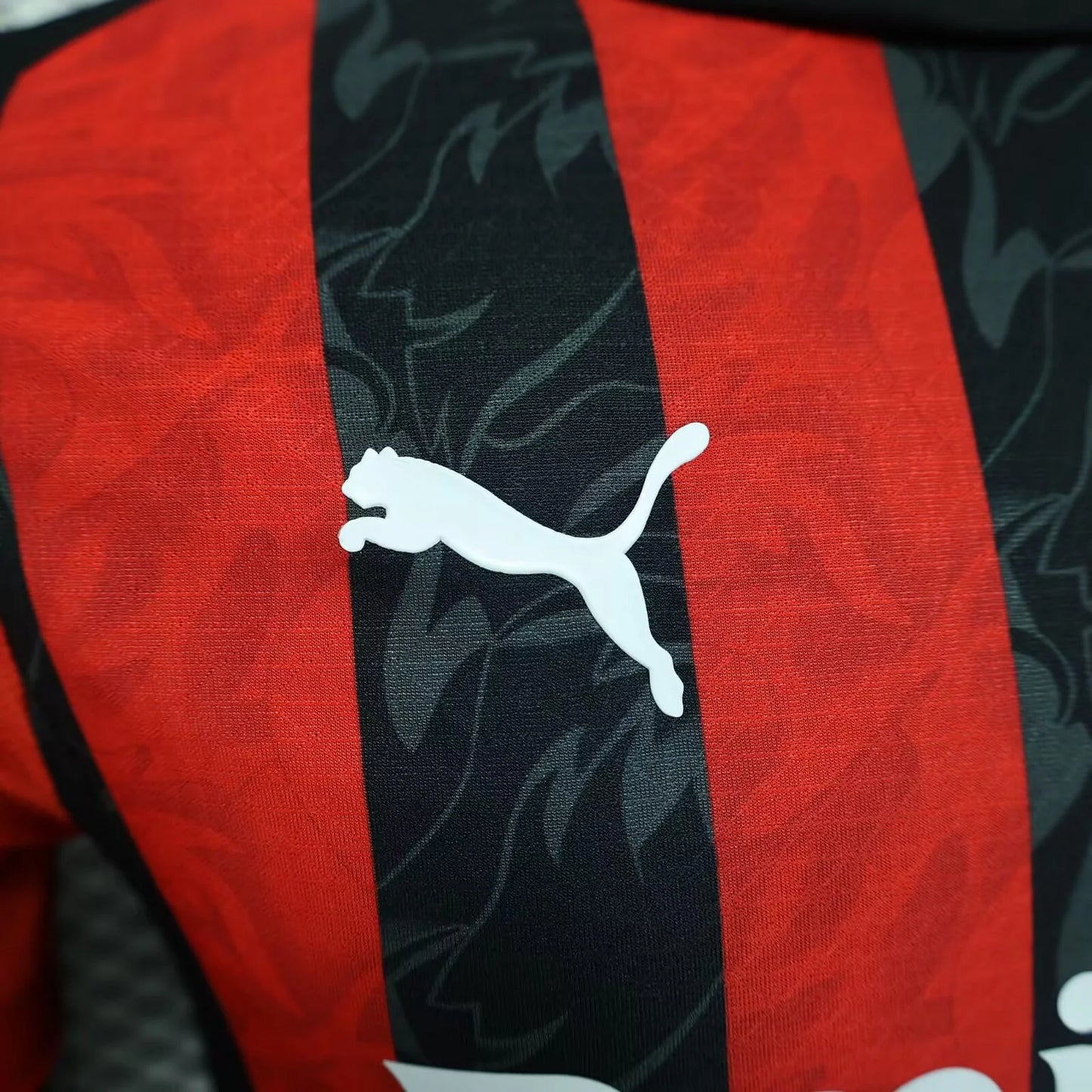 AC Milan, Sezona 2025/2026, Domaći Dres