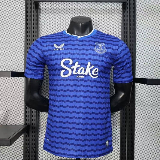 Everton, Sezona 2025/2026, Domaći Dres