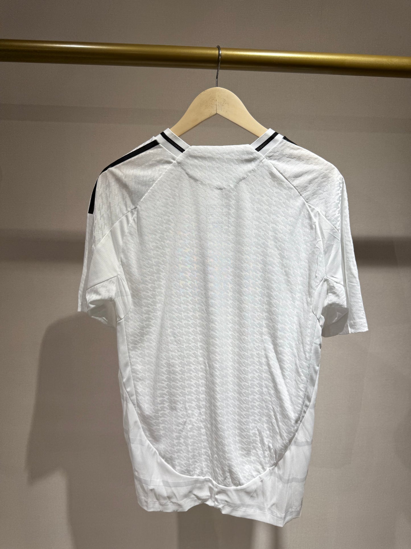 Real Madrid, Sezona 2024/2025, Domaći Dres