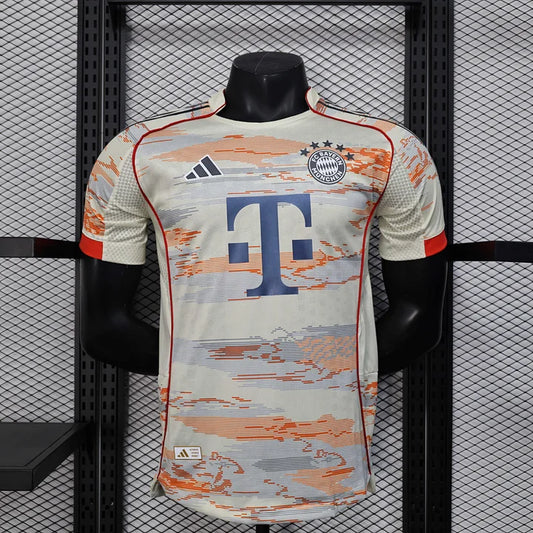 Bayern Munich, Sezona 2025/2026, Gostujući Dres