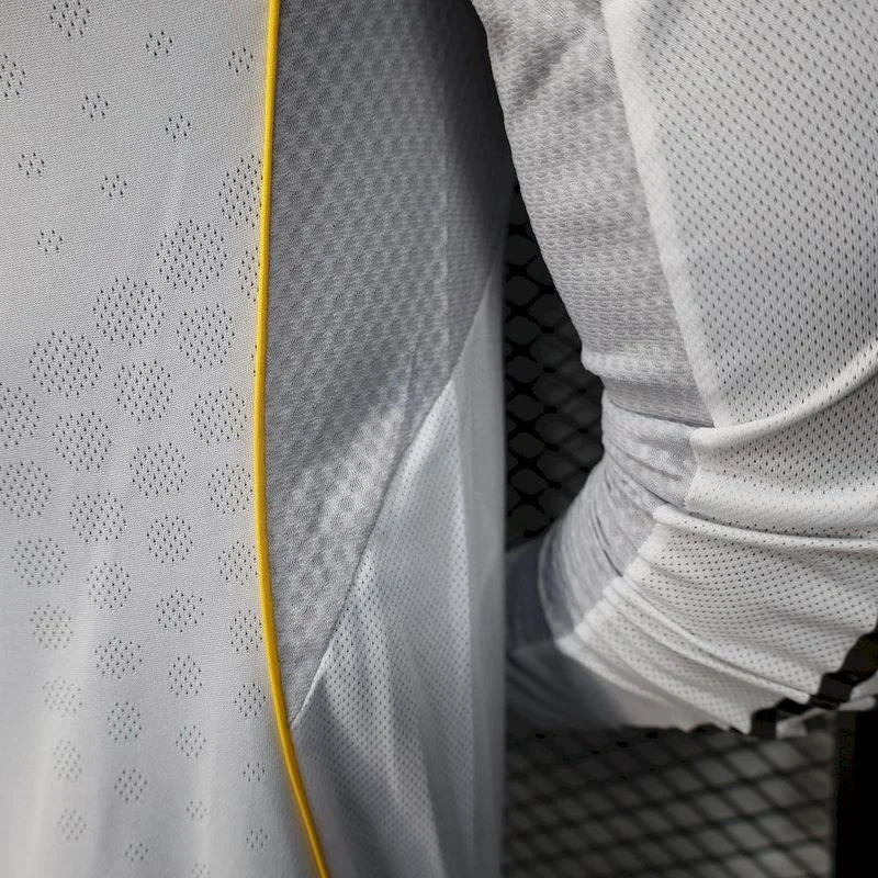 Real Madrid, Sezona 2025/2026, Domaći Dres - Dugi Rukavi