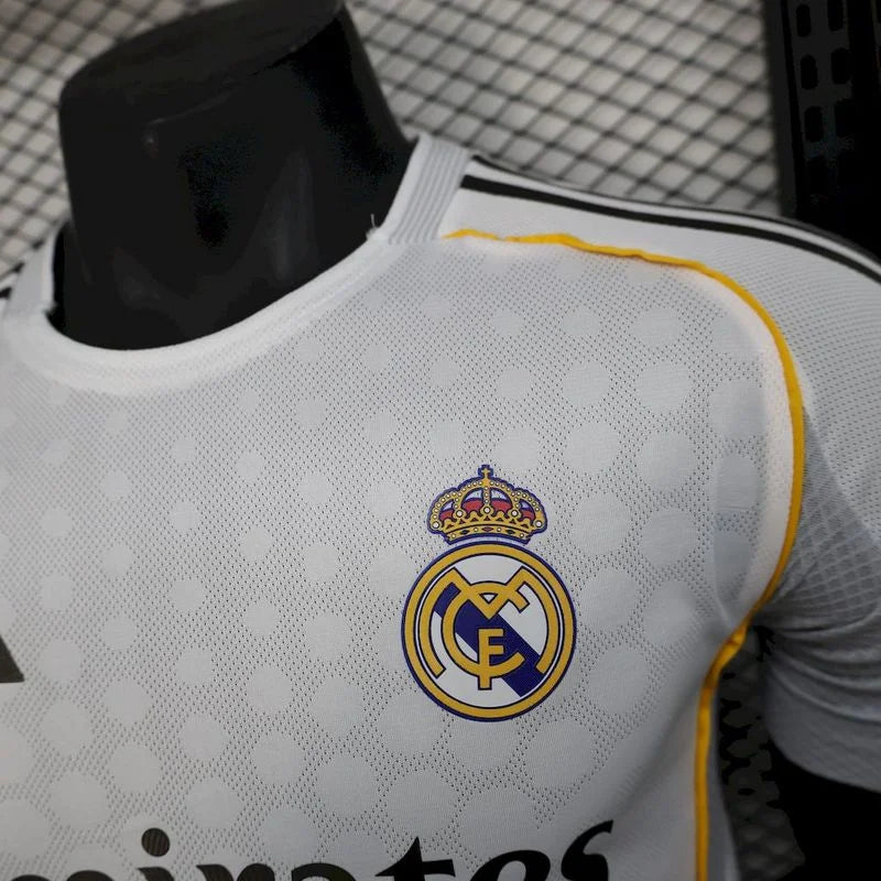 Real Madrid, Sezona 2025/2026, Domaći Dres - Dugi Rukavi