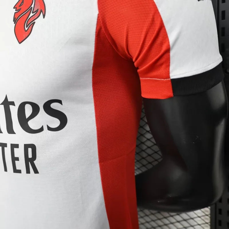 AC Milan, Sezona 2025/2026, Gostujući Dres