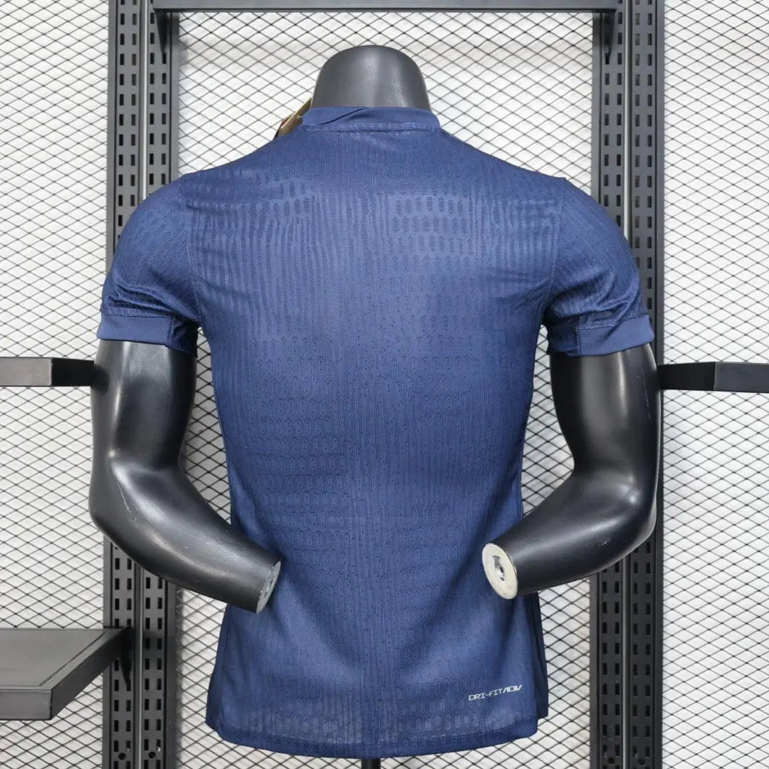 PSG, Sezona 2025/2026, Domaći Dres