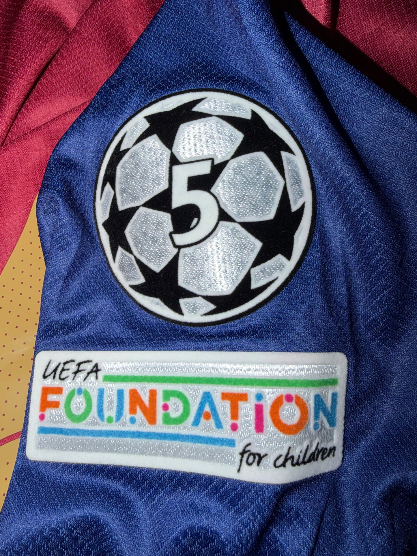 Barcelona, Sezona 2024/2025, Domaći Dres - Pedri 8