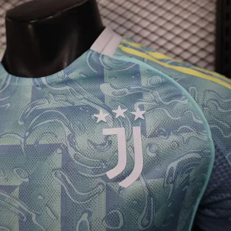 Juventus, Sezona 2025/2026, Gostujući Dres