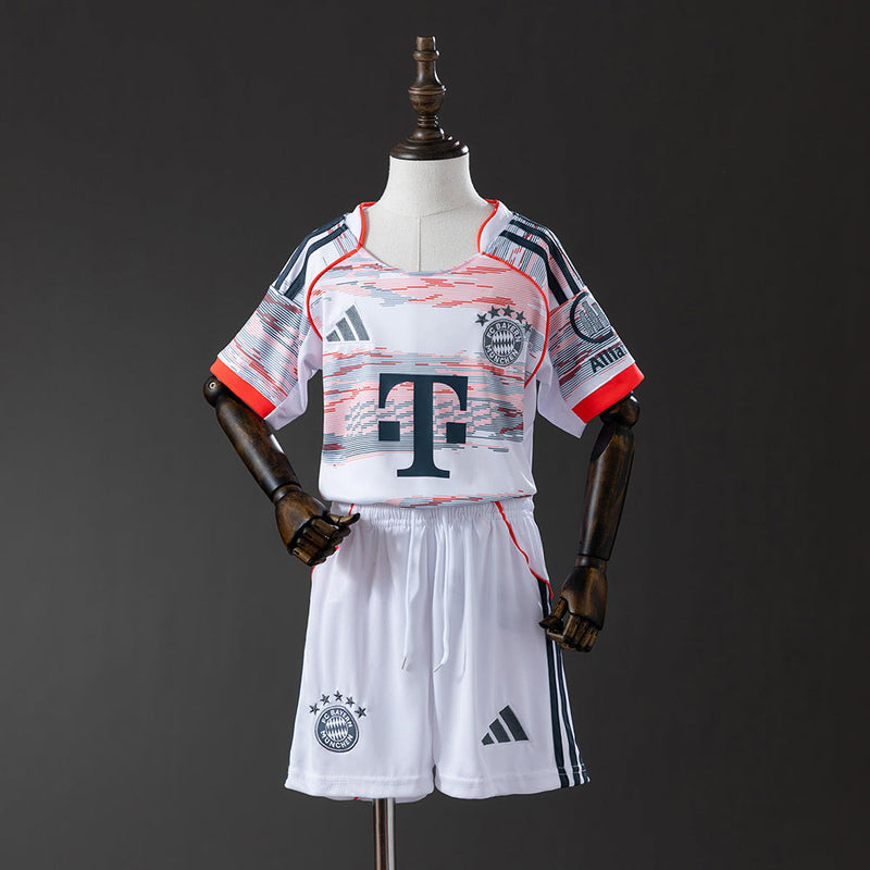 Bayern Minhen Gostujući 25/26 Dječiji