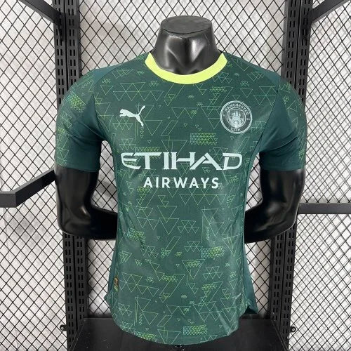 Manchester City, Sezona 2025/2026, Četvrti Dres