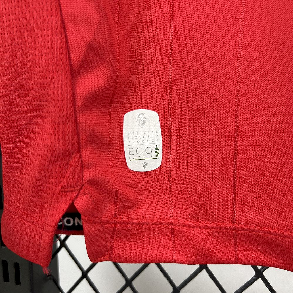 Osasuna, Sezona 2025/2026, Domaći Dres