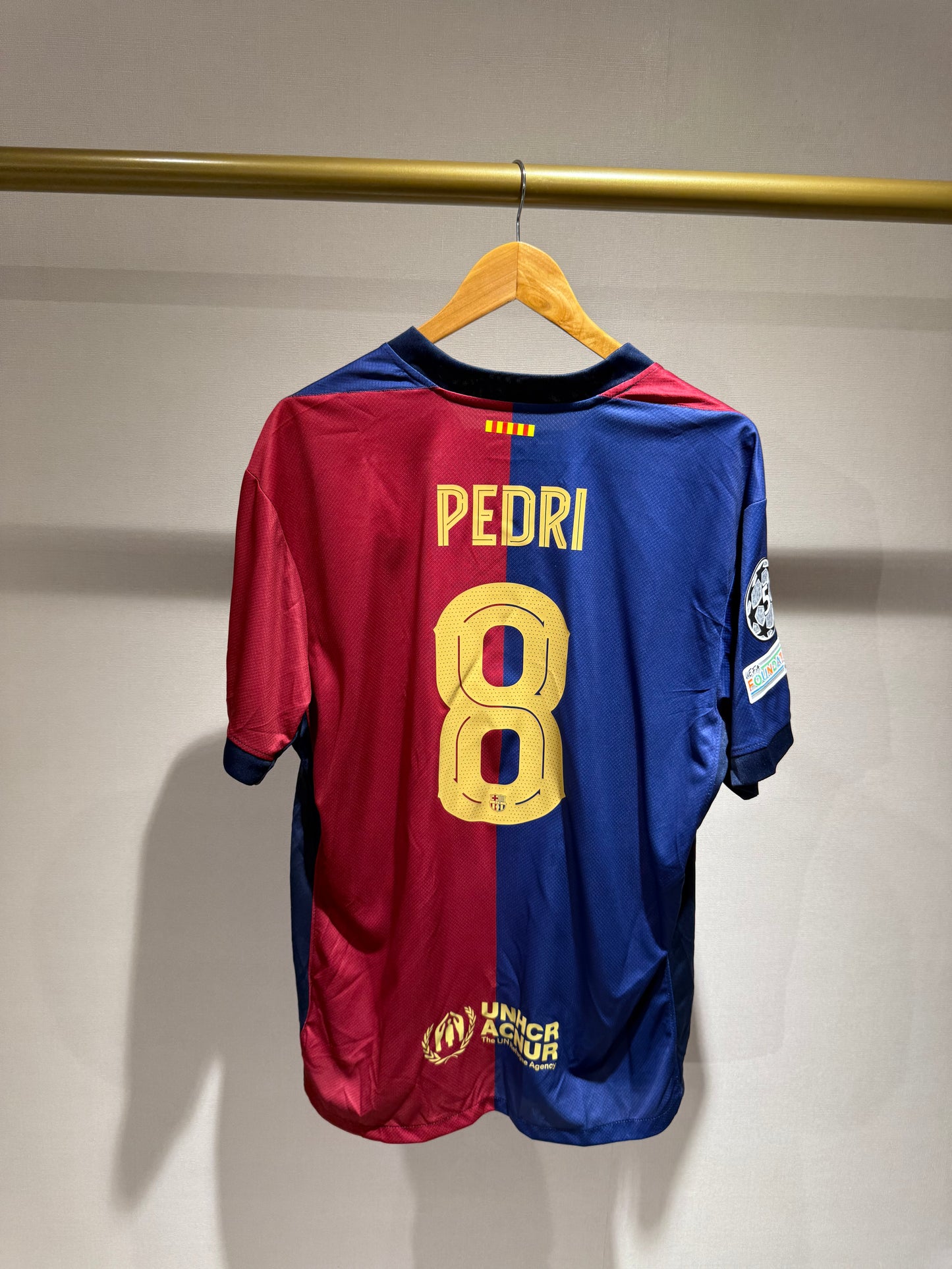 Barcelona, Sezona 2024/2025, Domaći Dres - Pedri 8