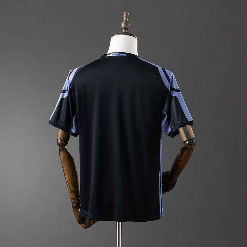 Real Madrid gostujući dres 16/17