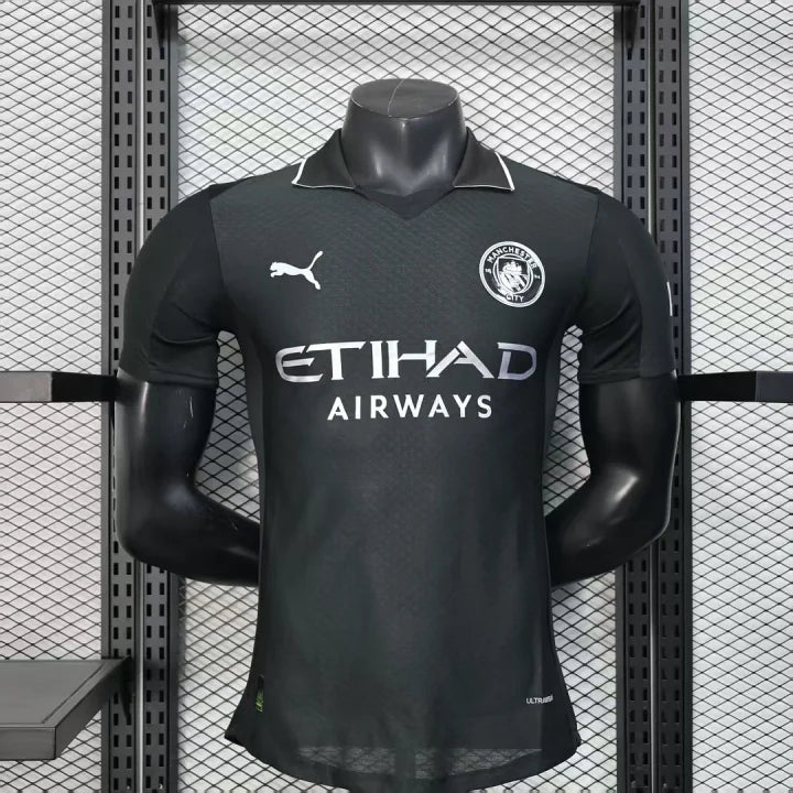 Manchester City, Sezona 2025/2026, Gostujući Dres