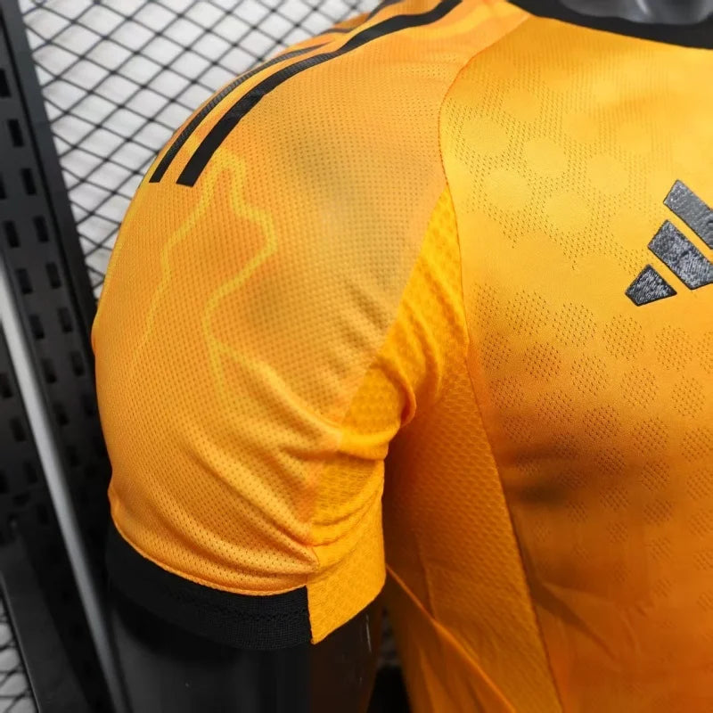 Roma, Sezona 2025/2026, Gostujući Dres