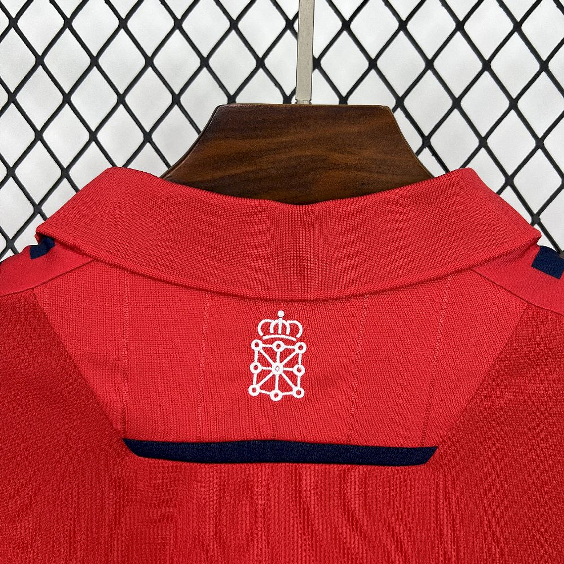 Osasuna, Sezona 2025/2026, Domaći Dres