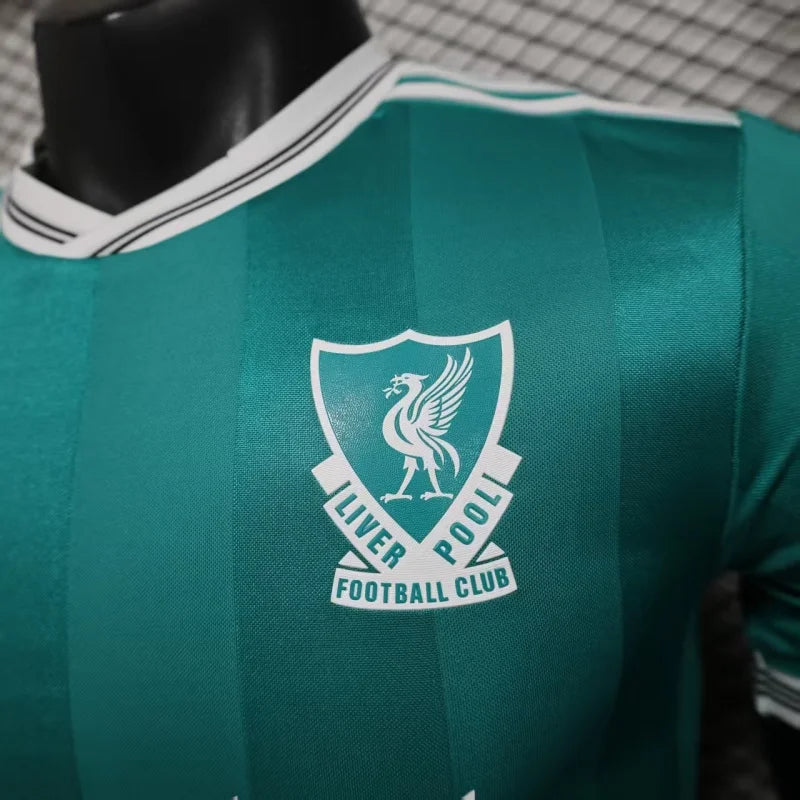 Liverpool, Sezona 2025/2026, Treći Dres