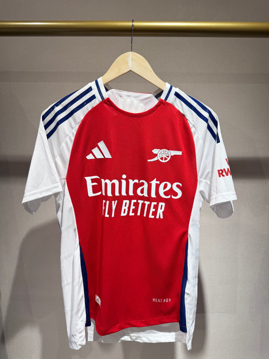 Arsenal, Sezona 2024/2025, Domaći Dres - Saka 7