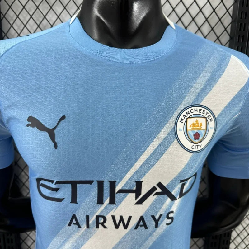 Manchester City, Sezona 2025/2026, Domaći Dres