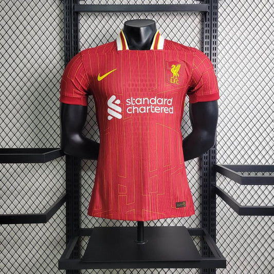 Liverpool, Sezona 2024/2025, Domaći Dres