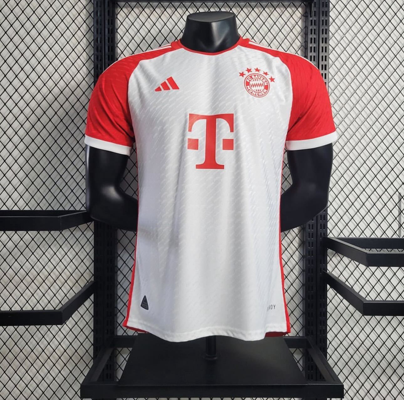 Bayern Münich, Season 2023/2024, Home Jersey