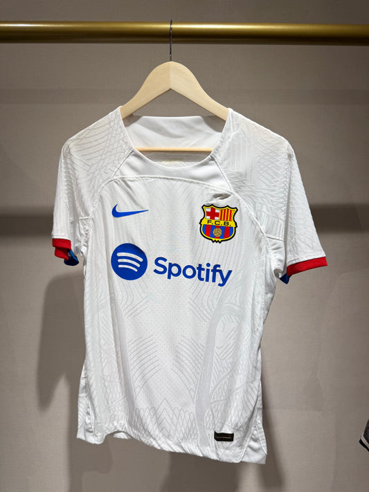 Barcelona, Sezona 2023/2024, Gostujući Dres