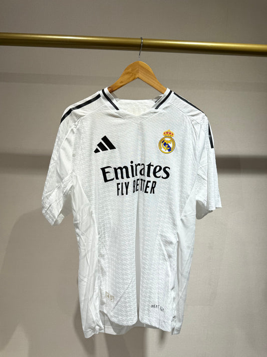 Real Madrid, Sezona 2024/2025, Domaći Dres - Modrić 10