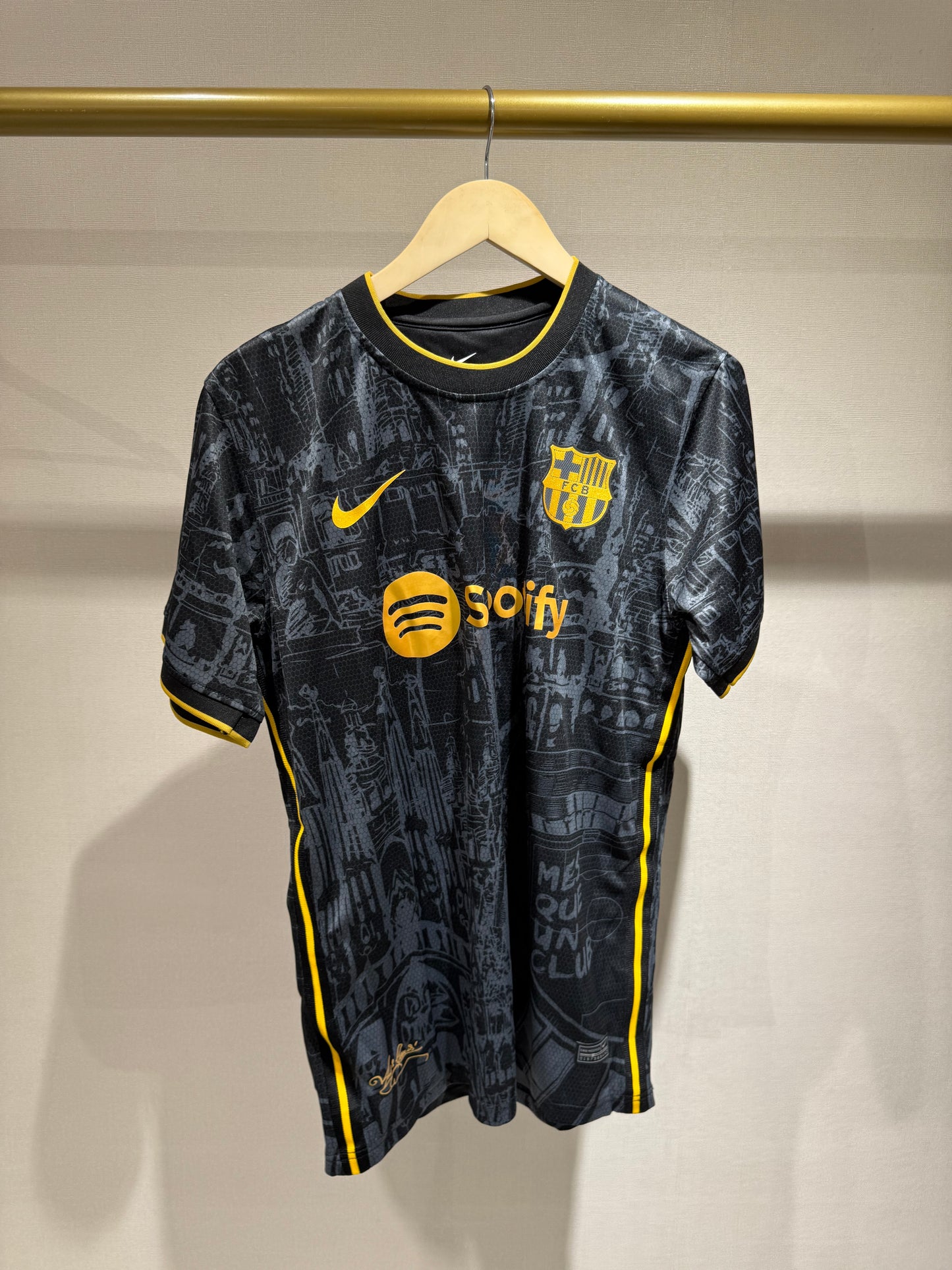 Barcelona Dres Posebna Kolekcija