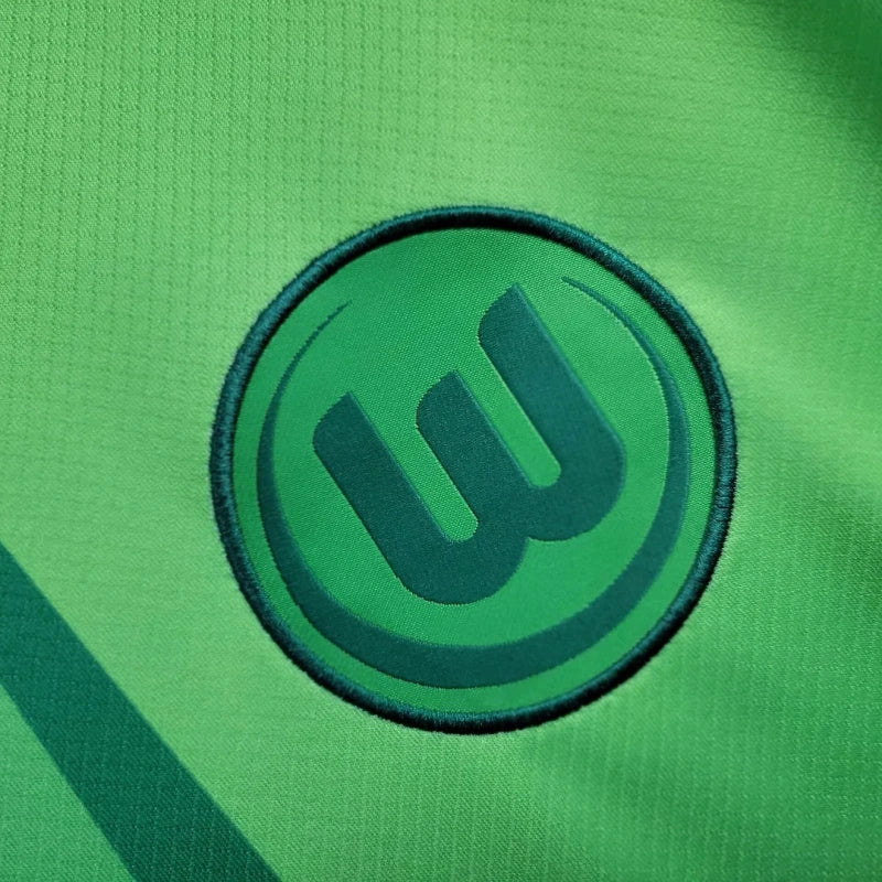 Wolfsburg, Sezona 2024/2025, Domaći Dres