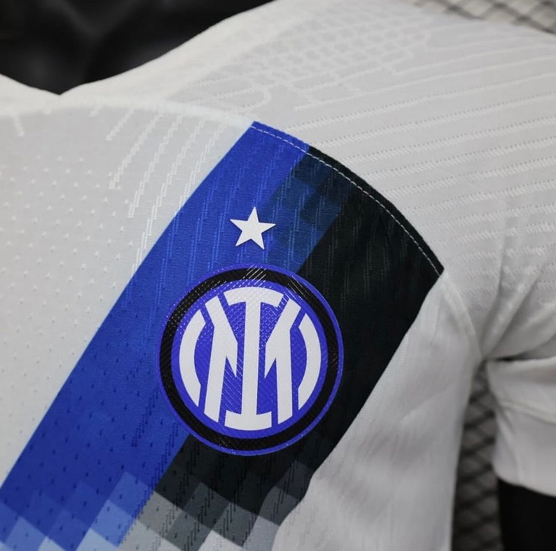 Inter Milan, Sezona 2023/2024, Gostujući Dres