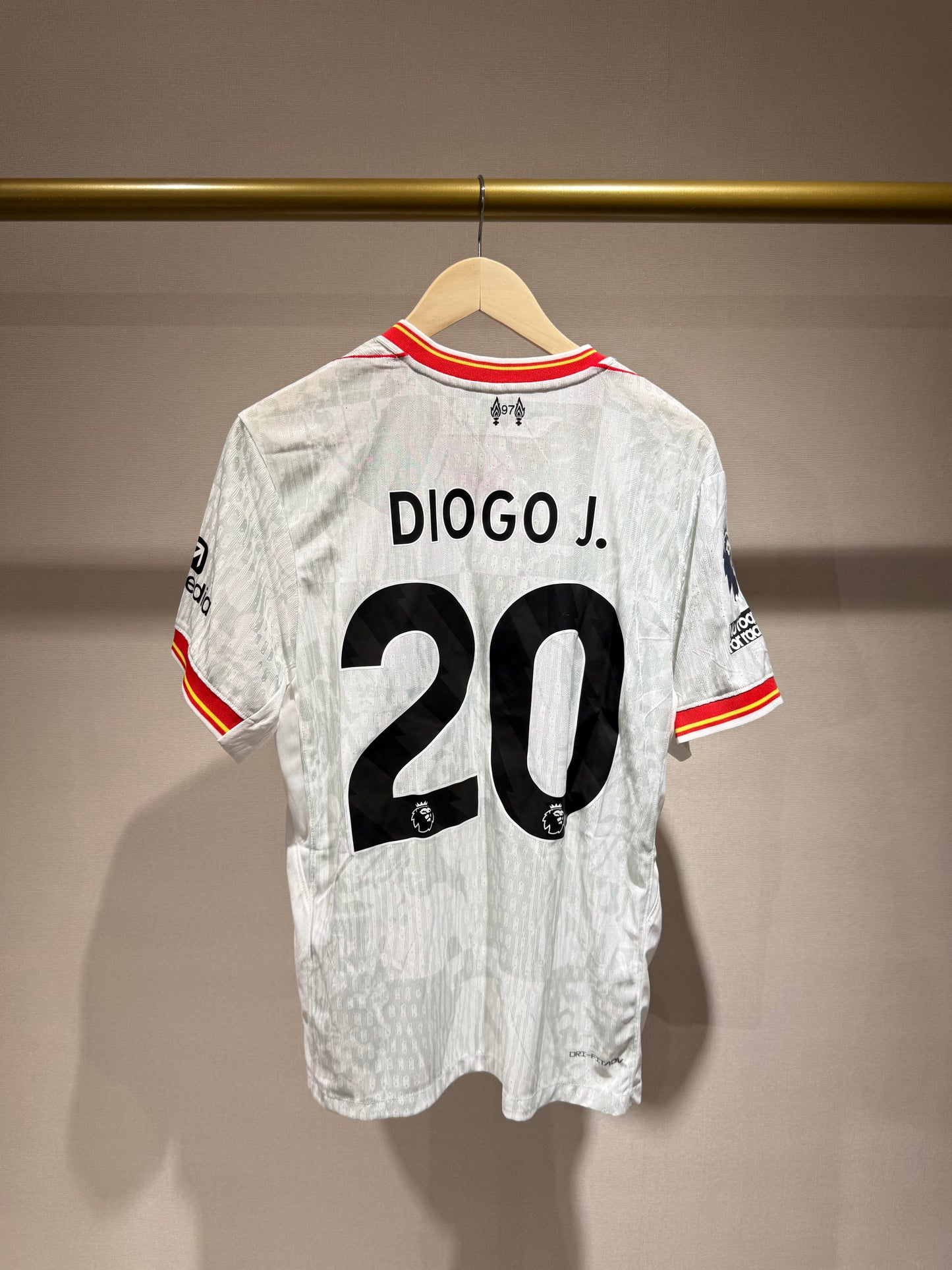Liverpool, Sezona 2024/2025, Treći Dres - Diogo Jota 20