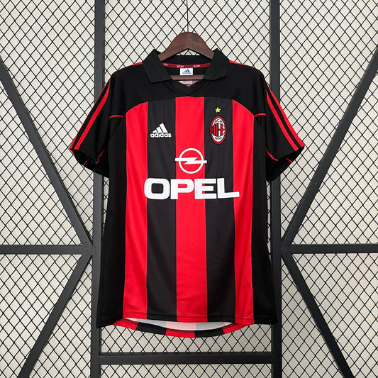 AC Milan, Sezona 2001/2002, Domaći Retro Dres.