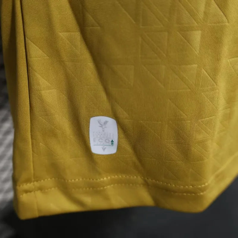 Crystal Palace, Sezona 2025/2026, Treći Dres