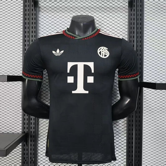 Bayern Munich, Sezona 2025/2026, Treći Dres