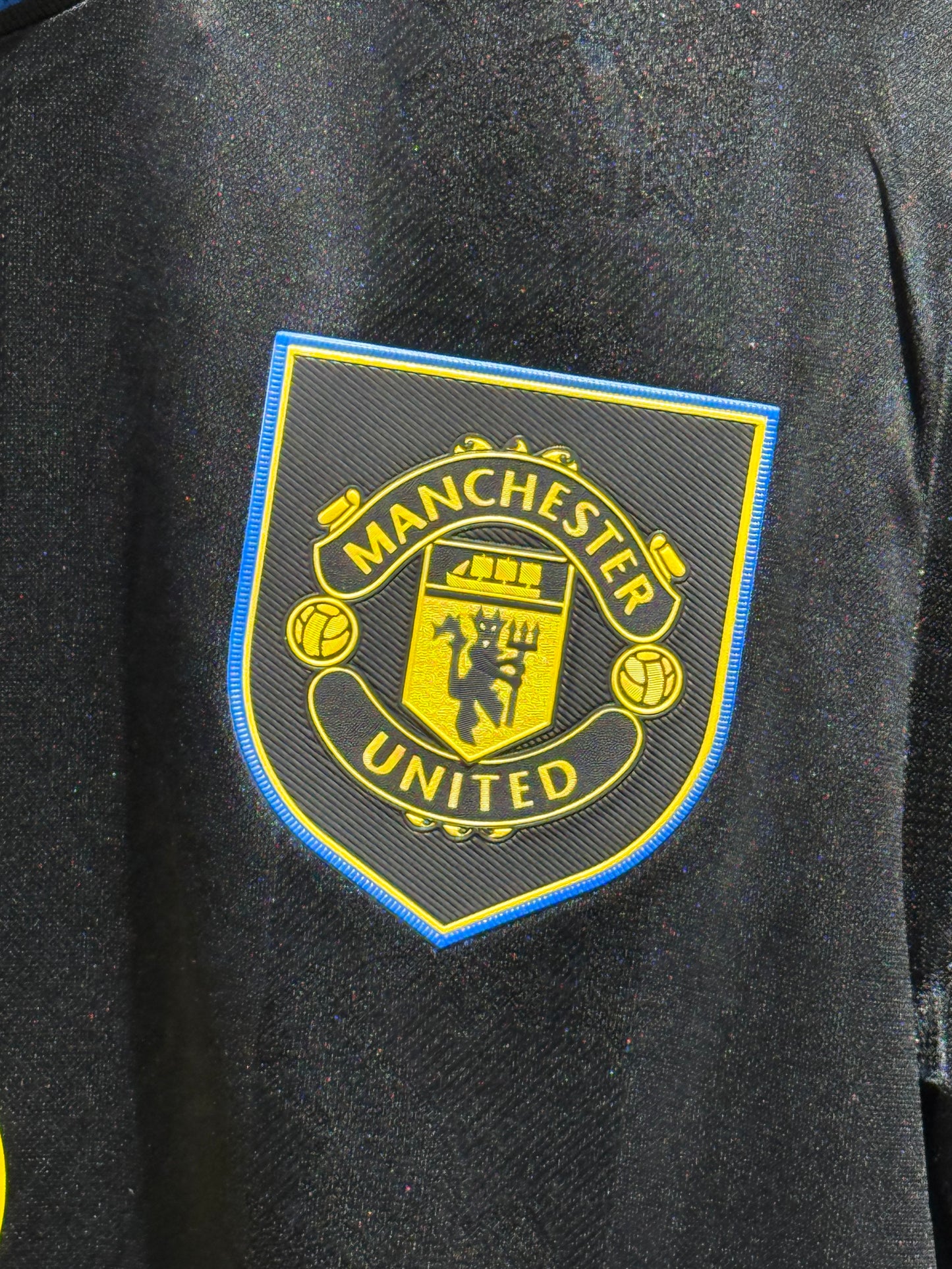 Manchester United, Sezona 2025/2026, Treći Dres